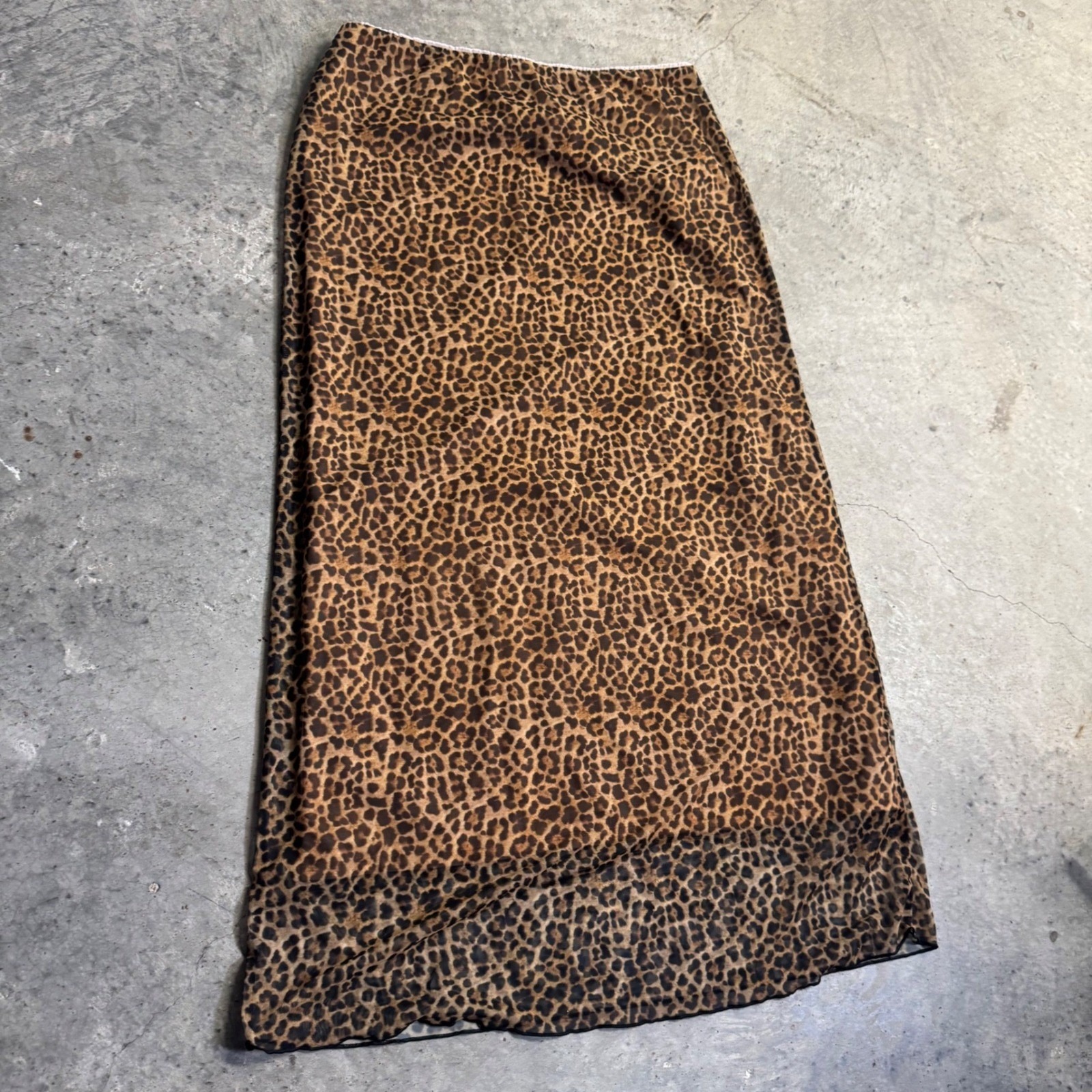Emrld Women's Tan Leopard Midi Skirt Sz M/L Y2k Animal Print Pearl Pink Bow — image 4 of 6